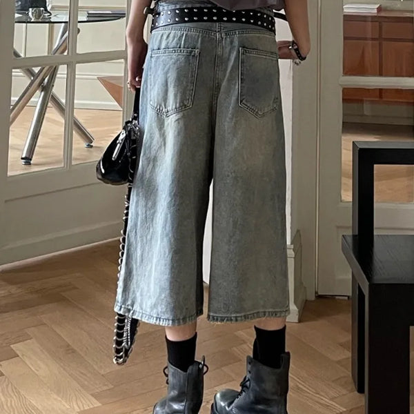 Oversized Ripped Short Jeans