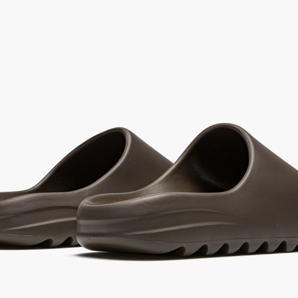 YEEZY SLIDE "Soot 2021"